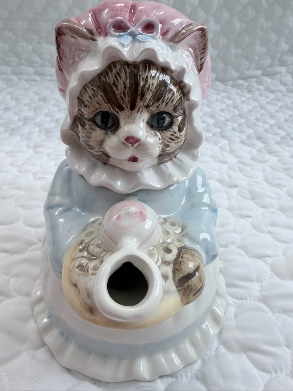 Heritage Mint LTD Ceramic Mama  Cat Teapot